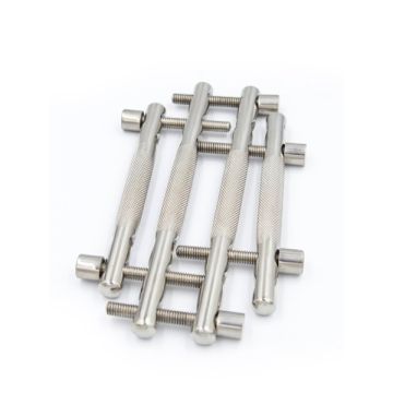 Kinky Lip en Tong Pers