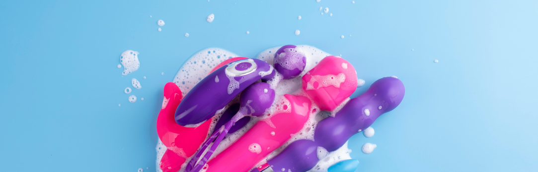 Seksspeeltjes schoonmaken: Waarom het zo belangrijk is